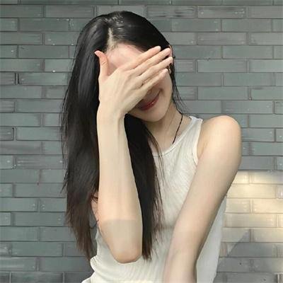 我们才不是兄弟呢